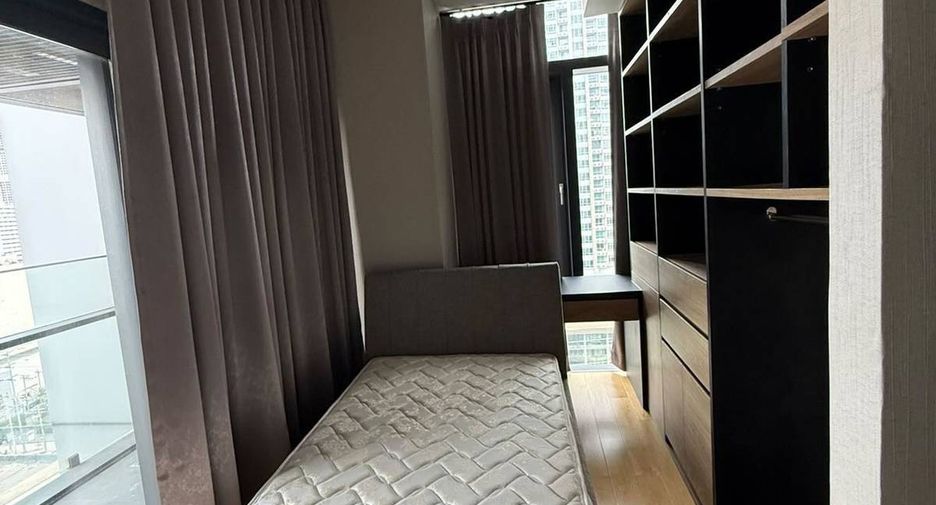 For rent and for sale 3 bedrooms condo in Watthana, Bangkok