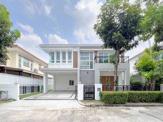 Casa en venta de 3 habitaciones en Taling Chan, Bangkok
