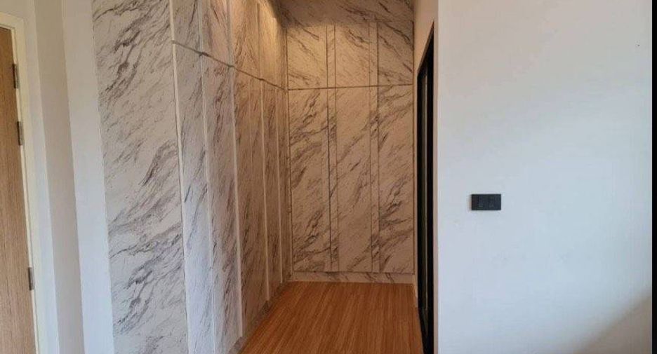 For rent and for sale 4 bedrooms house in Bang Lamung, Chonburi