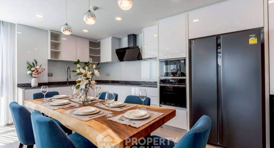 For sale 3 bedrooms condo in Jomtien, Pattaya