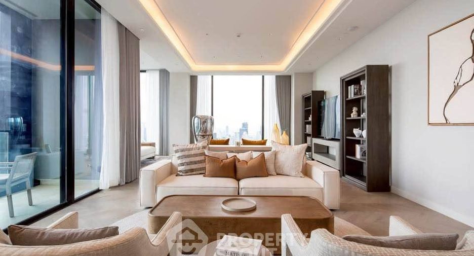 Condo en alquiler y en venta de 3 habitaciones en Pathum Wan, Bangkok