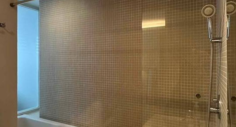 For rent and for sale 1 bed condo in Pathum Wan, Bangkok