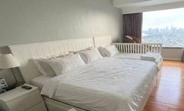 For sale 3 ベッドルーム condo in Sathon, Bangkok