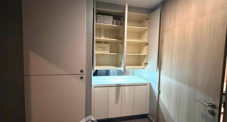 For sale 1 bed condo in Pathum Wan, Bangkok
