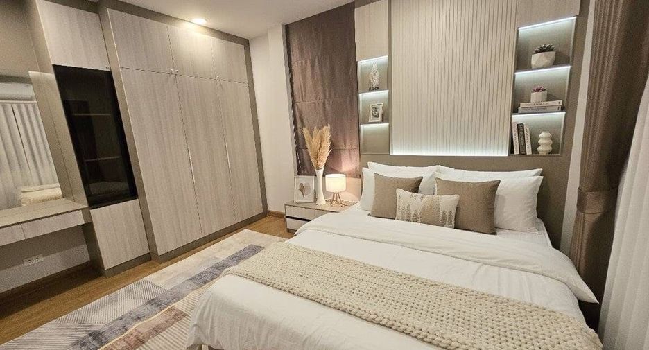 Casa en alquiler de 4 habitaciones en Bang Phli, Samut Prakan