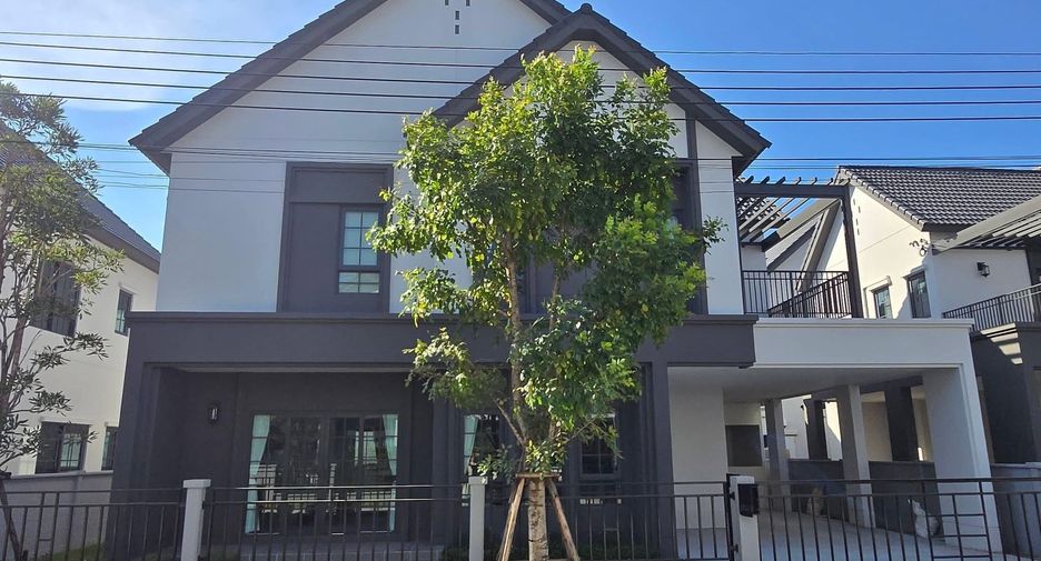 Casa en alquiler de 4 habitaciones en Bang Phli, Samut Prakan