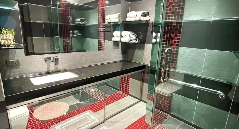 For rent 2 bedrooms condo in Bang Lamung, Chonburi