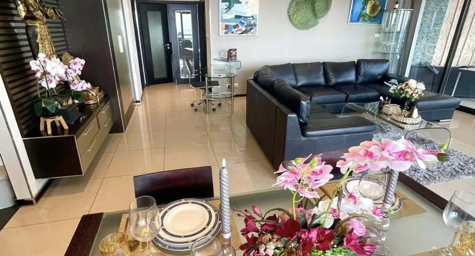 For rent 2 bedrooms condo in Bang Lamung, Chonburi