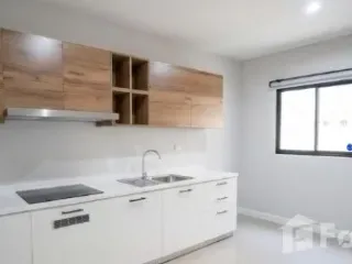 出售 4 卧室 独立屋 在 San Kamphaeng, Chiang Mai