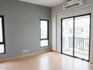 出售 4 卧室 独立屋 在 San Kamphaeng, Chiang Mai