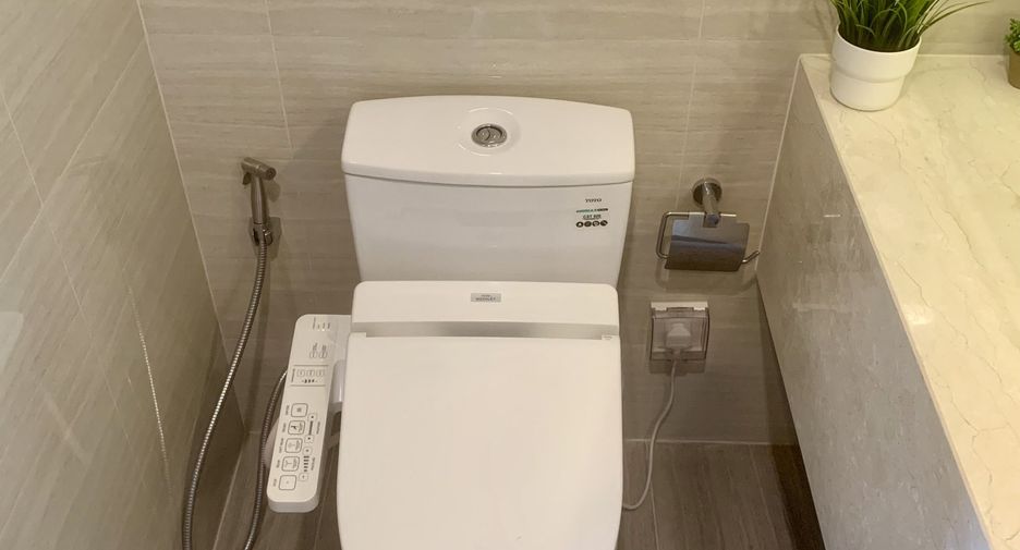 For rent 1 bed condo in Watthana, Bangkok