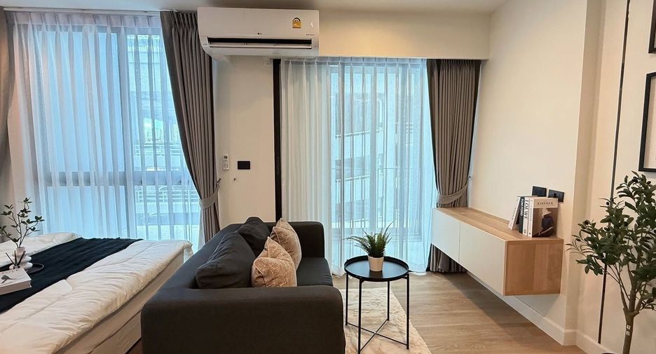 For sale studio condo in Huai Khwang, Bangkok