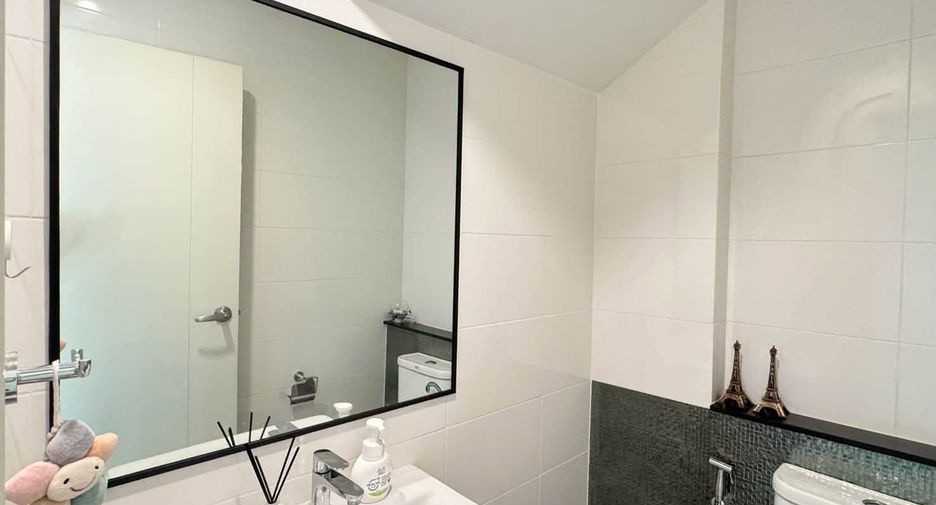 For rent 3 bedrooms house in Saphan Sung, Bangkok