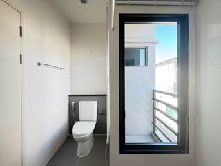 For rent 3 bedrooms house in Saphan Sung, Bangkok