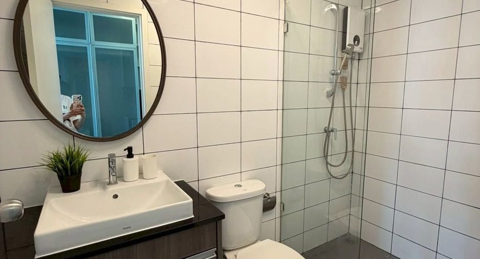 For sale studio condo in Huai Khwang, Bangkok