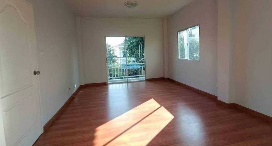 Casa en venta de 3 habitaciones en Bang Phli, Samut Prakan