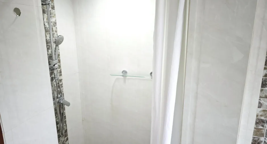 For rent 3 bedrooms condo in Yan Nawa, Bangkok