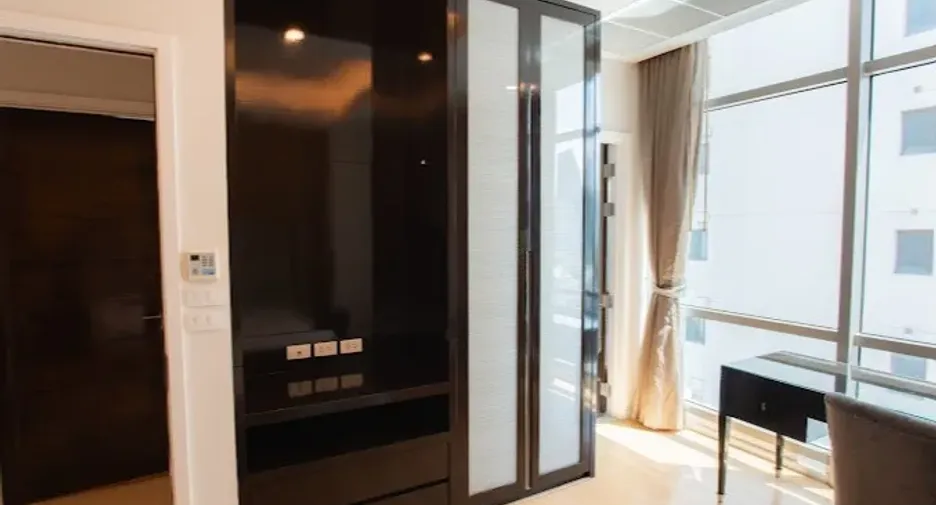 For rent 3 bedrooms apartment in Watthana, Bangkok