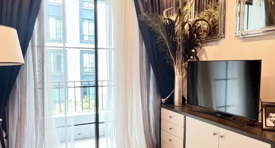 For rent 1 bed apartment in Pathum Wan, Bangkok