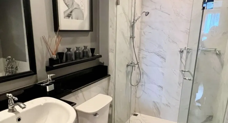 For rent 1 bed apartment in Pathum Wan, Bangkok