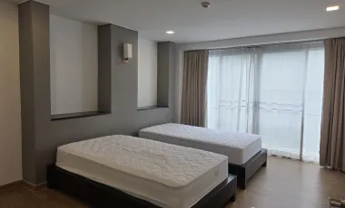 For rent 2 bedrooms apartment in Watthana, Bangkok