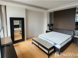 For rent 3 bedrooms apartment in Watthana, Bangkok