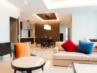 For rent 3 bedrooms apartment in Watthana, Bangkok