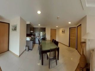For rent 2 bedrooms condo in Phaya Thai, Bangkok