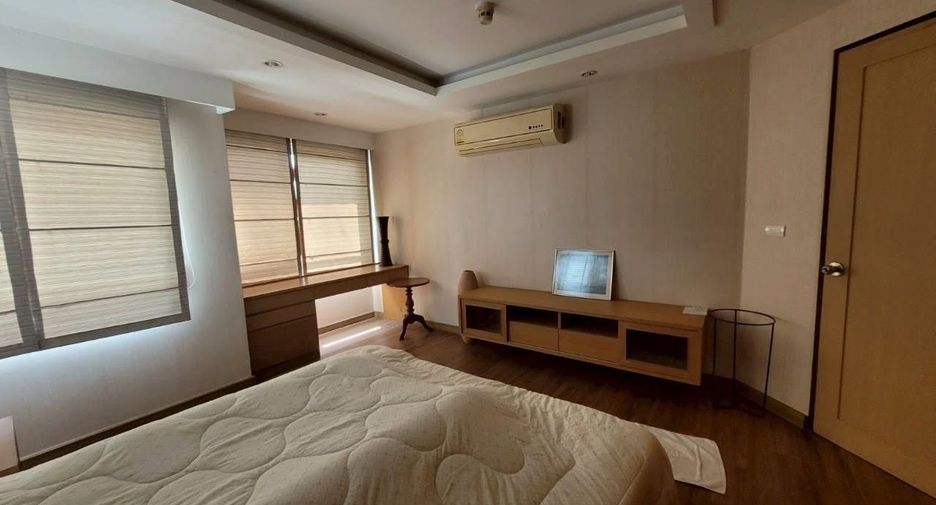 For rent 2 bedrooms condo in Phaya Thai, Bangkok
