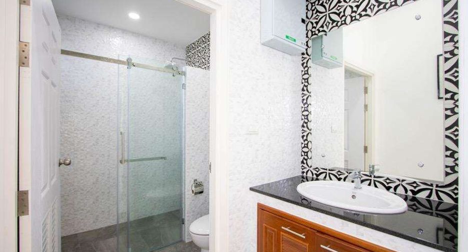 For rent 2 bedrooms house in Mueang Chiang Mai, Chiang Mai