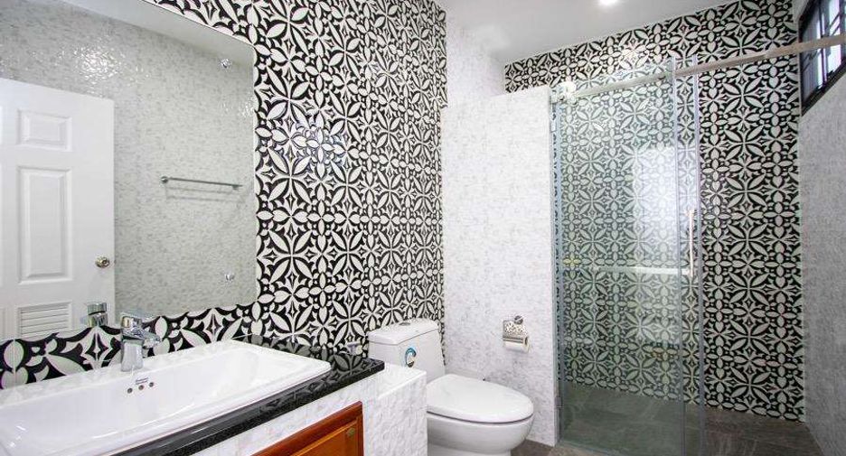 For rent 2 bedrooms house in Mueang Chiang Mai, Chiang Mai