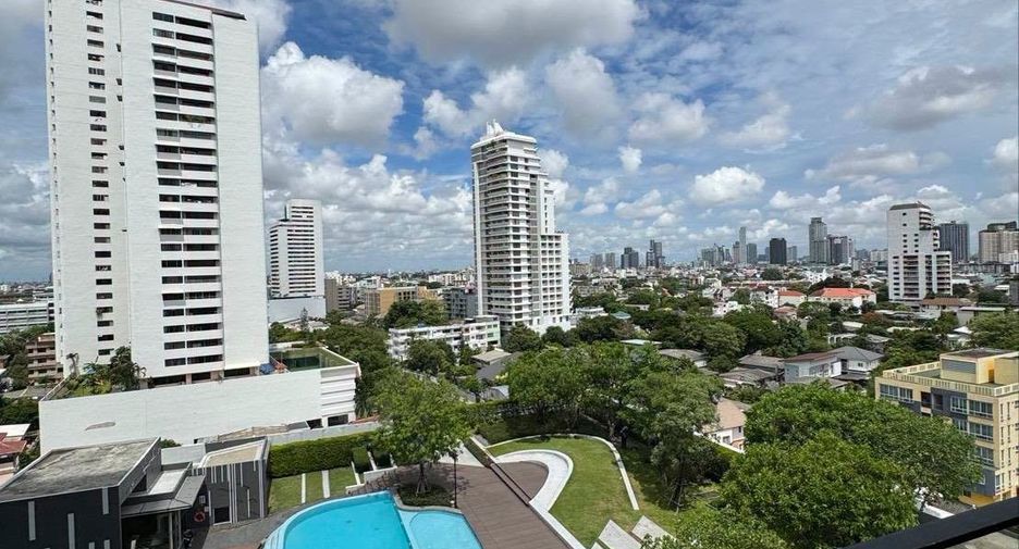 For rent 2 bedrooms condo in Watthana, Bangkok