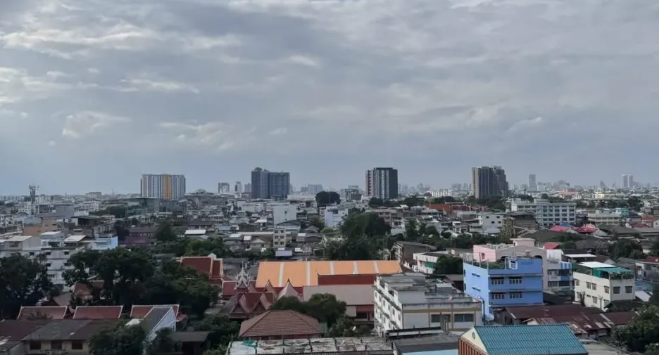 À louer 1 chambre condo à Thon Buri, Bangkok