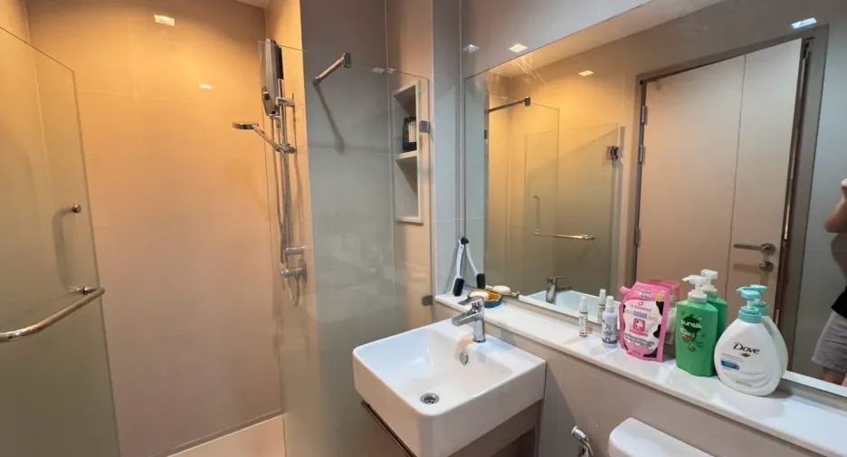À louer 1 chambre condo à Thon Buri, Bangkok