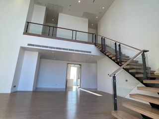 For sale 4 bedrooms condo in Khlong San, Bangkok