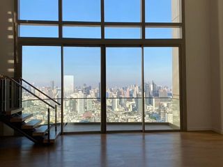 For sale 4 bedrooms condo in Khlong San, Bangkok