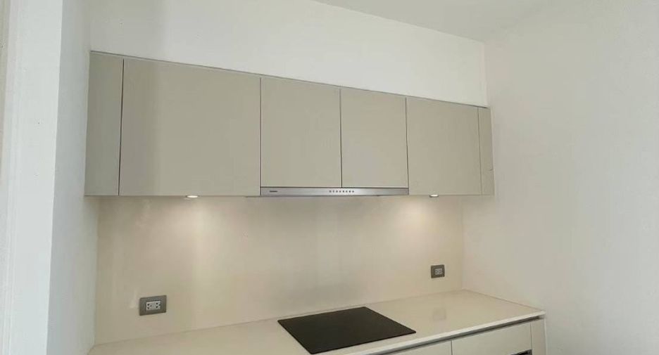 For sale 4 bedrooms condo in Khlong San, Bangkok