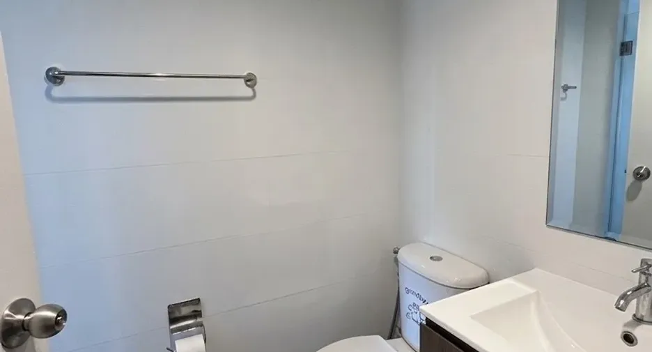 For sale 1 bed condo in Wang Thonglang, Bangkok