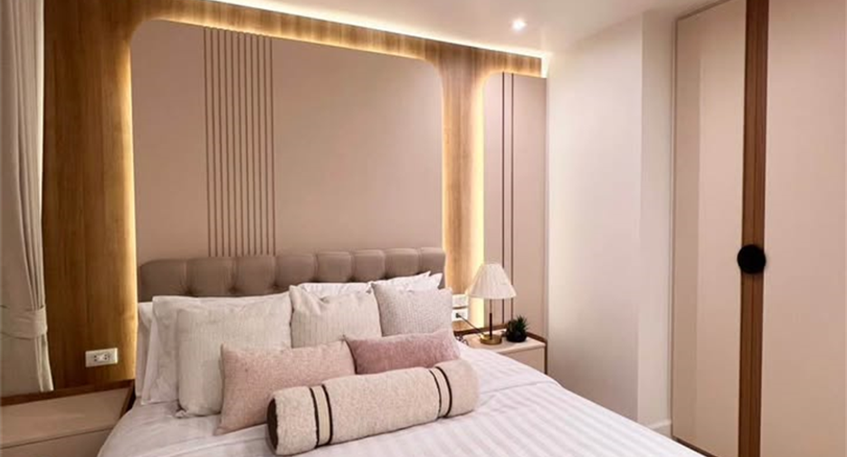 À vendre 3 chambres condo à Yan Nawa, Bangkok