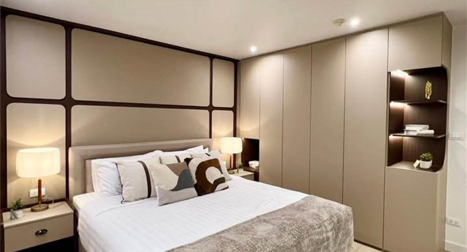 À vendre 3 chambres condo à Yan Nawa, Bangkok