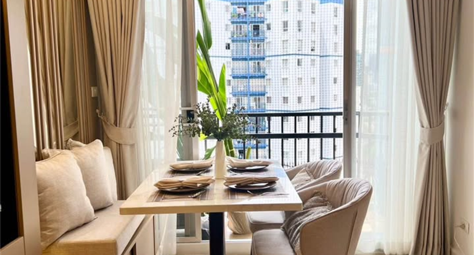 À vendre 3 chambres condo à Yan Nawa, Bangkok