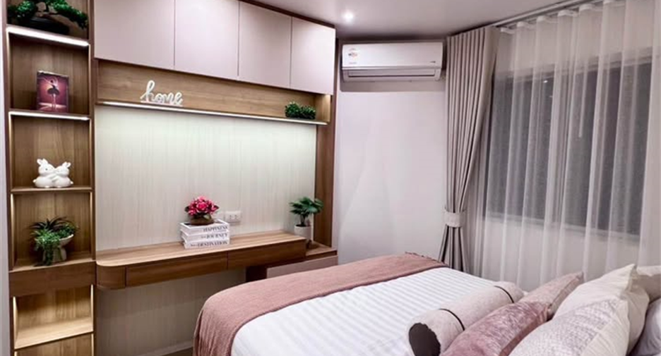 À vendre 3 chambres condo à Yan Nawa, Bangkok