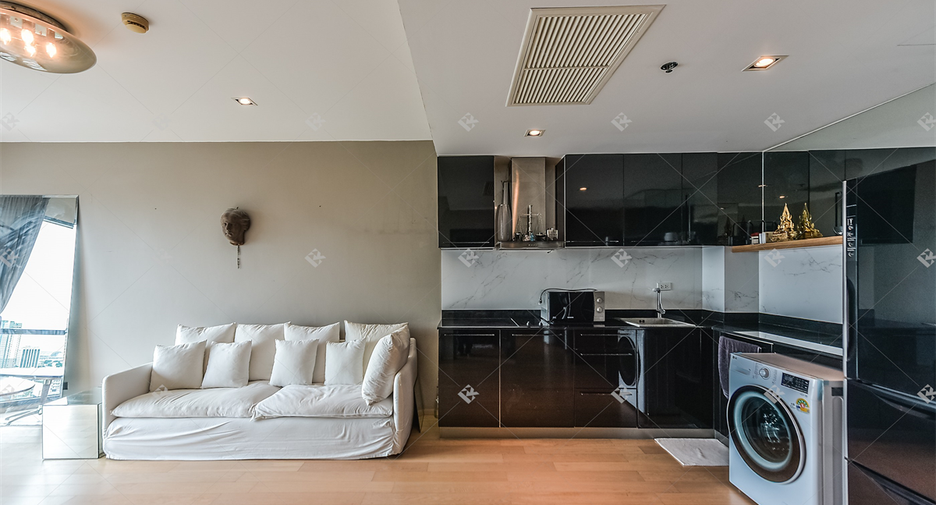 For sale 1 bed condo in Phaya Thai, Bangkok