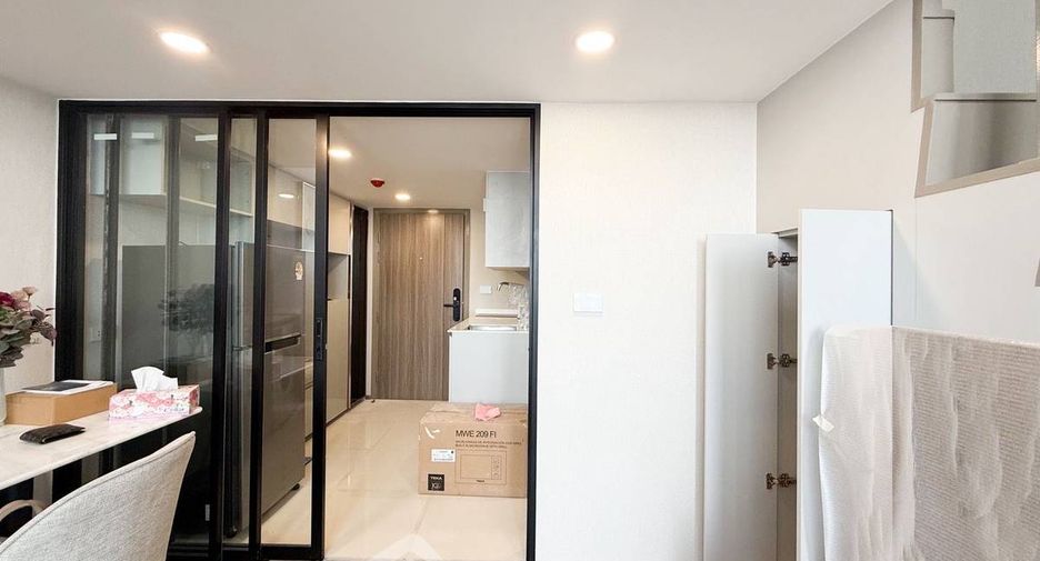 For sale 1 bed condo in Khlong Toei, Bangkok