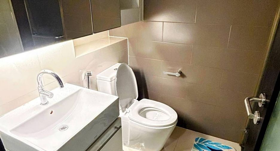 For rent 1 bed condo in Khlong Toei, Bangkok