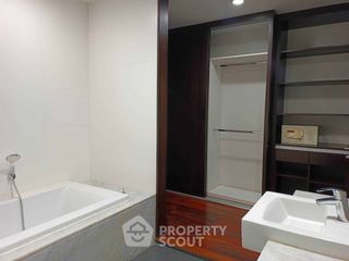 For rent 2 bedrooms apartment in Watthana, Bangkok