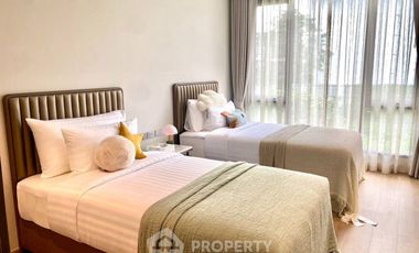 For rent 2 bedrooms apartment in Watthana, Bangkok
