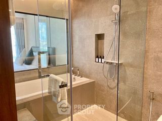 For rent 2 bedrooms apartment in Watthana, Bangkok