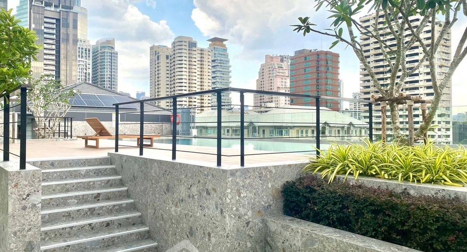 For rent 2 bedrooms apartment in Watthana, Bangkok