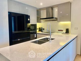 For rent 2 bedrooms apartment in Watthana, Bangkok